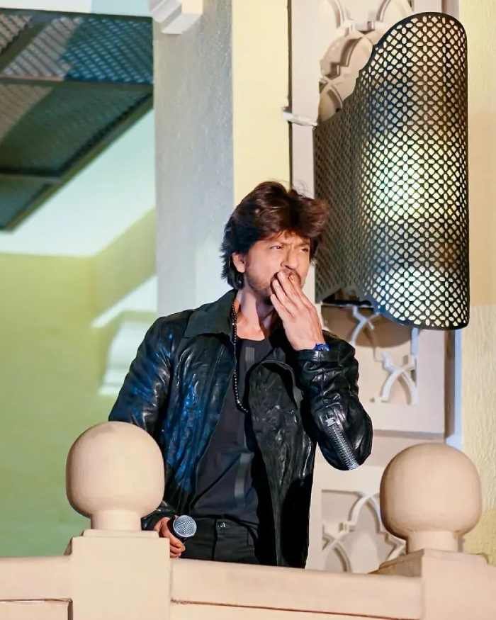 shah rukh khan_teluguvox 4